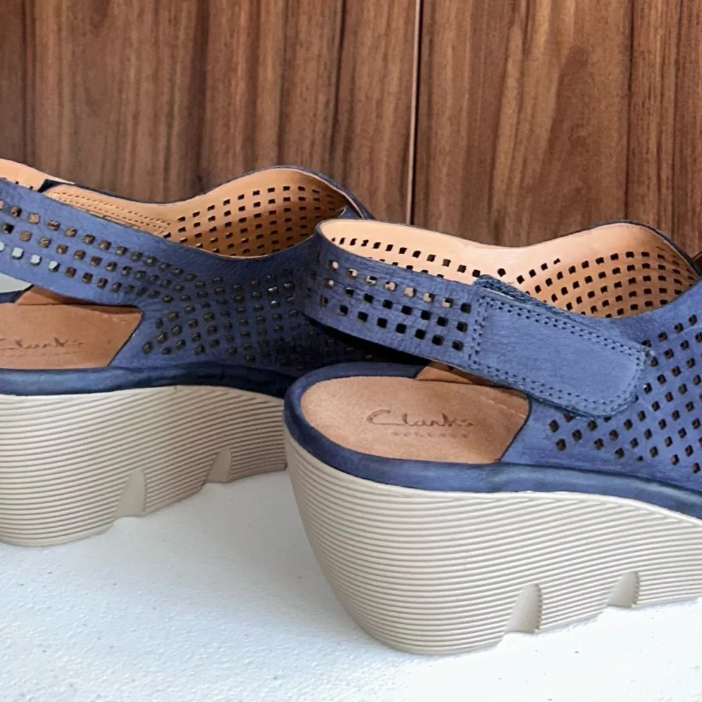 NWOT. CLARKS - WOMENS REEDLY VARIEL SANDAL Size 7.5M - Picture 9 of 13